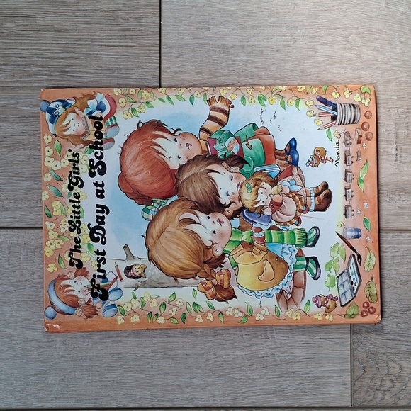 The Little Girls' First Day at School - Picture 1 of 5